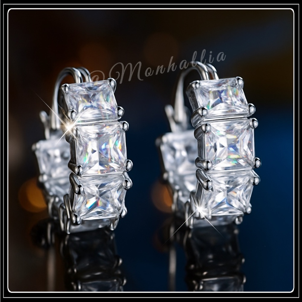 NEW SILVER CRYSTAL HUGGIE HOOP CHUNKY EARRINGS - Picture 4 of 4